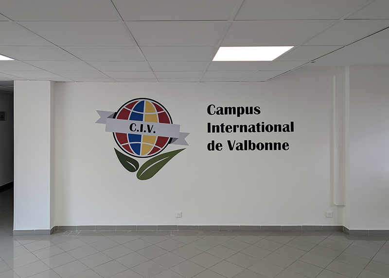 Pose de logo pour le CIV